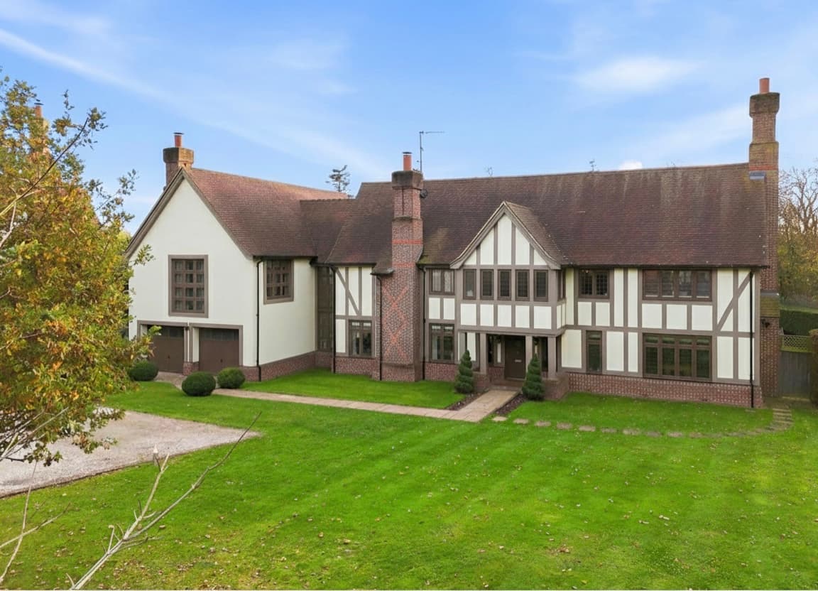 Hereward Mount, Stock, CM4