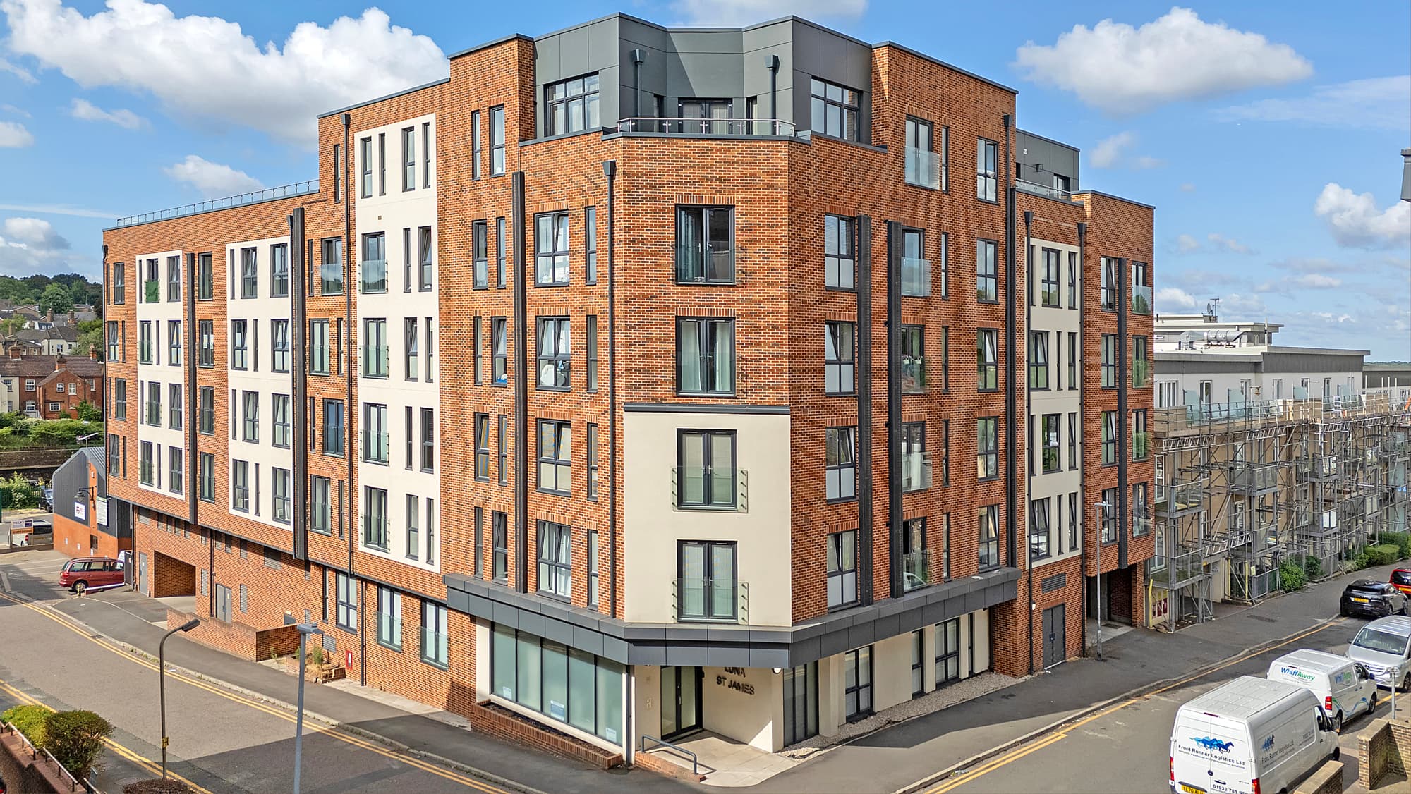 16 Luna St. James, 12 St. James Road